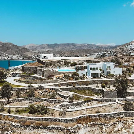 On The Rocks - The Main House - Serviced *