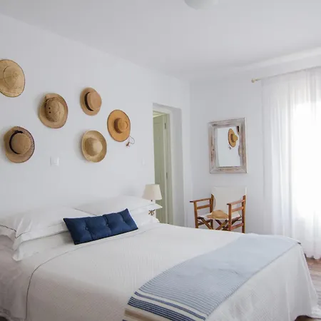 On The Rocks - The Main House - Serviced Landhaus Chora