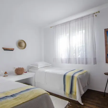 On The Rocks - The Main House - Serviced * Chora