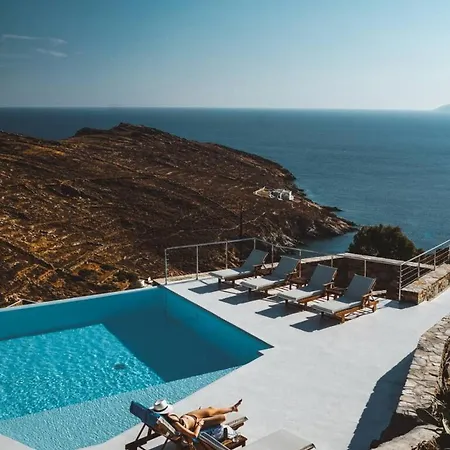 Landhaus On The Rocks - The Main House - Serviced Chora