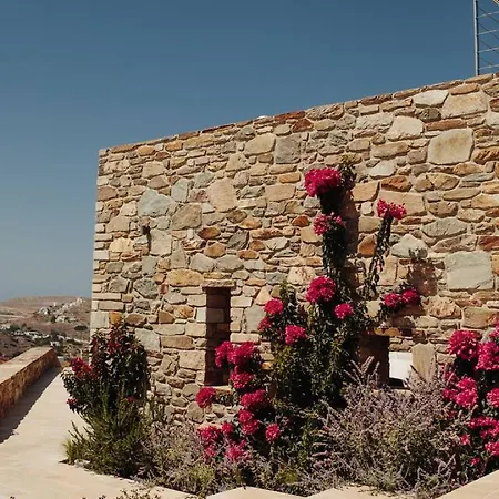 On The Rocks - The Main House - Serviced * Chora