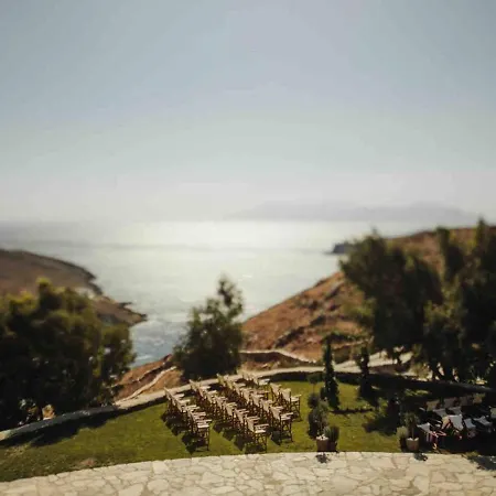 Landhaus On The Rocks - The Main House - Serviced Chora