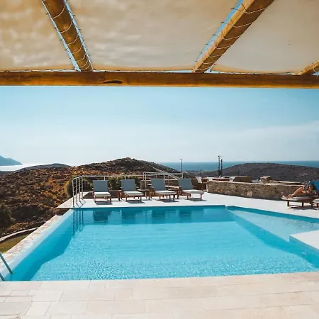 Landhaus On The Rocks - The Main House - Serviced Chora
